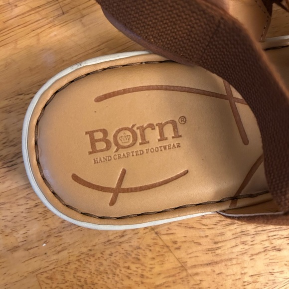 Born Alli Adjustable Leather Stretch Strap Sandals - Picture 5 of 11